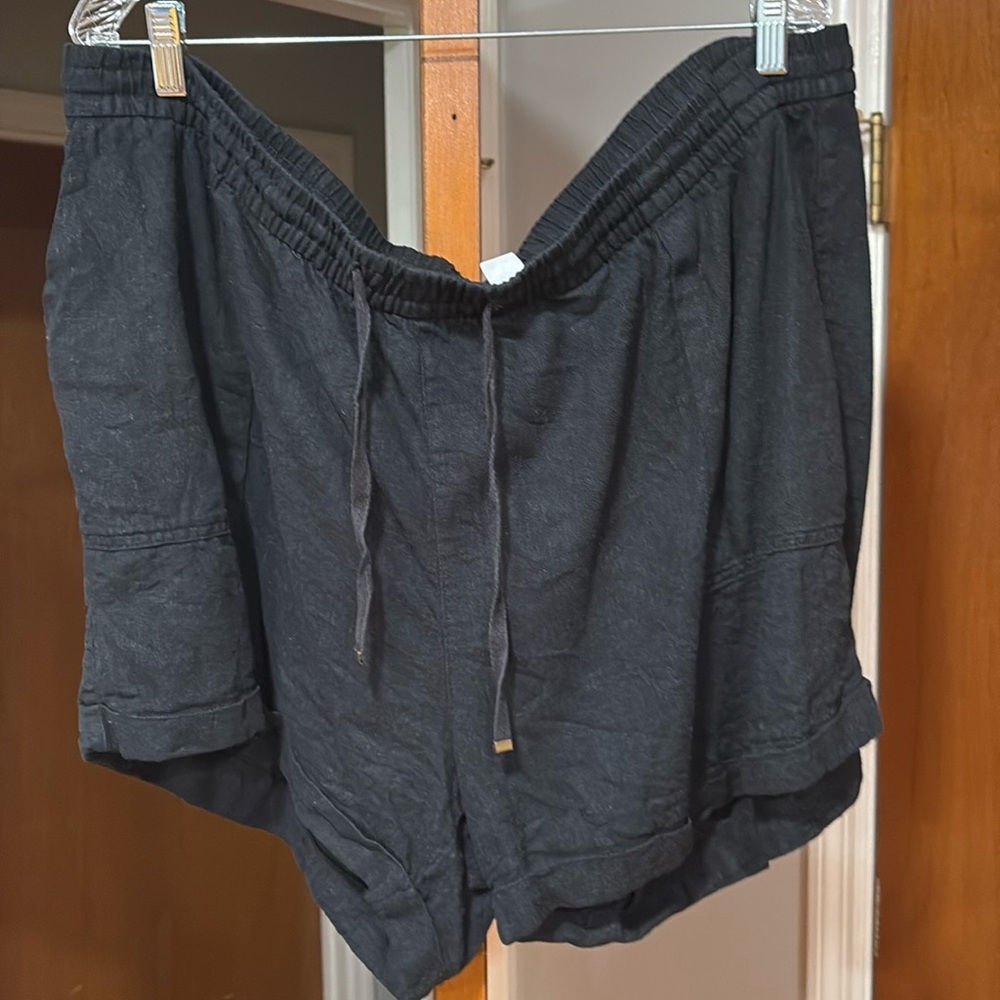 Black linen shorts